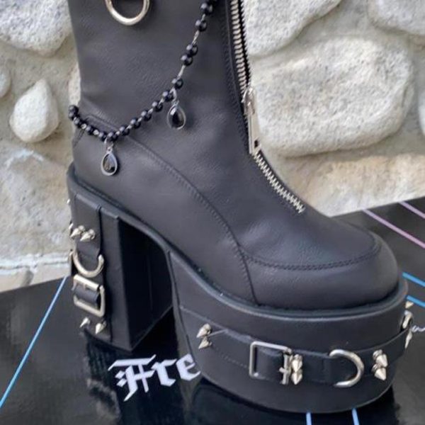 HARDCORE BOOT